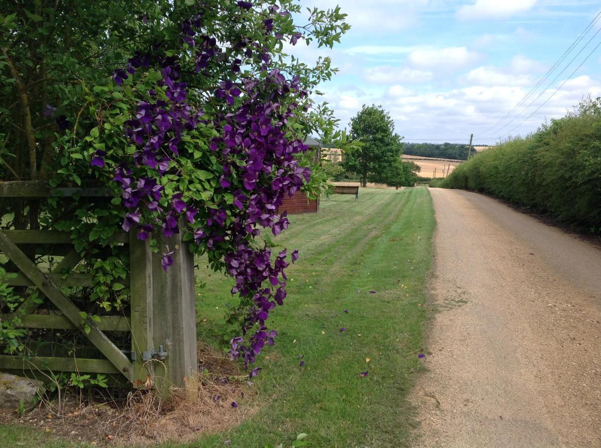 Hollyhock Cottage, Clematis Cottages, Stamford Exterior photo